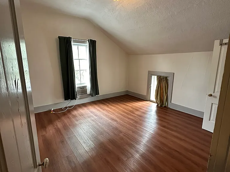 15 E Rio Grande St — Photo 12
