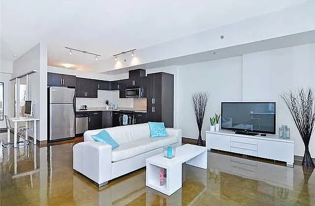 135 13th Ave SW #1510 — Photo 5