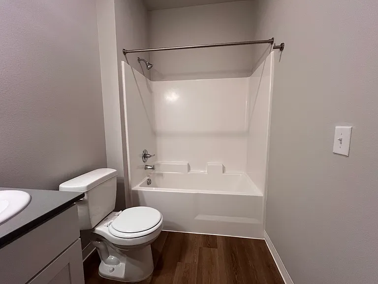 Allegro Pointe Apartments — Photo 13
