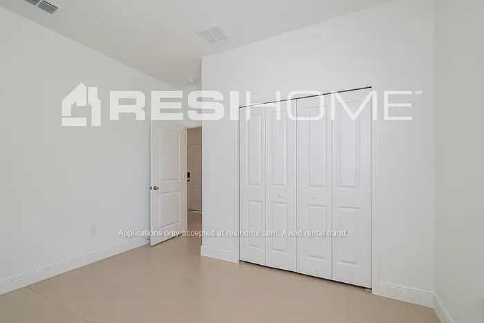 1925 Drum Dr — Photo 18