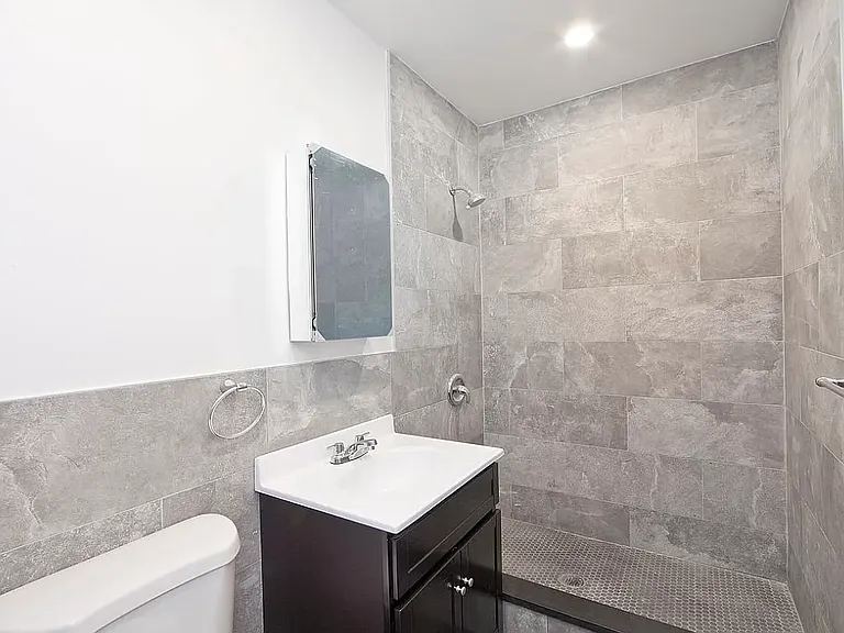 136 William St #6A — Photo 9