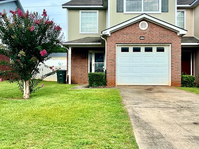 127 S Springview Dr — Photo 1