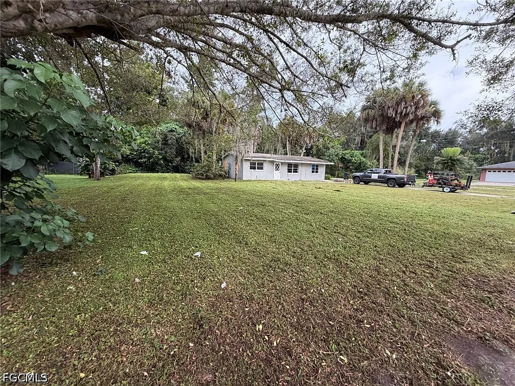 3 bed, 1.0 bath, 1032 sqft, $1,200 — Photo 1