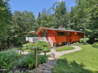 313 Woodmere Rd, Becket, MA 01223