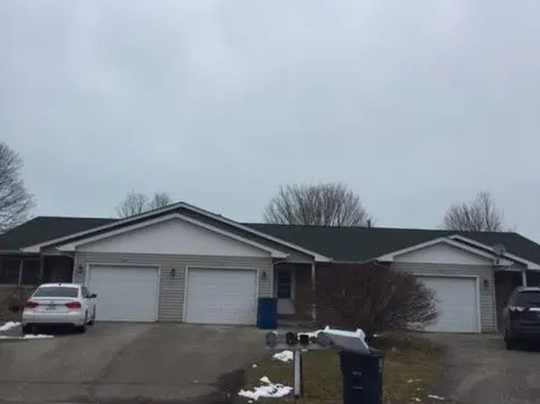 163 S 20th St, Porter, IN 46304
