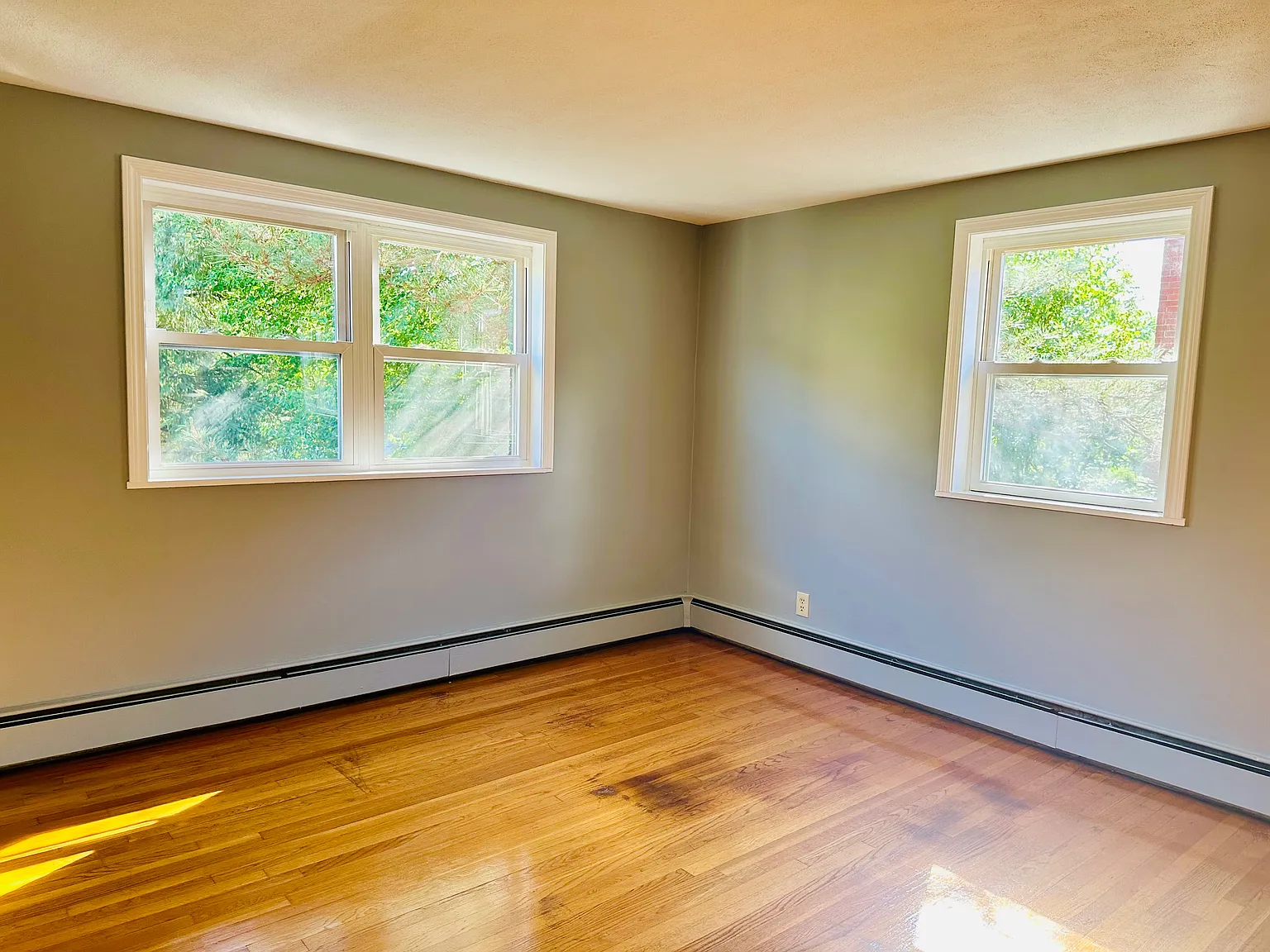 2 bed, 732 sqft, $2,400 — Photo 3