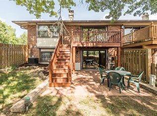 983 Conestoga Dr, Manchester, MO 63021