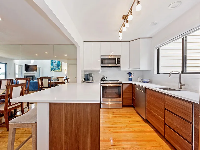 68 W Water St #12 — Photo 5