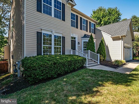 3rd image of 4 Woodbent Dr #37