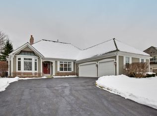 6501 Old Oak Rd, Libertyville, IL 60048