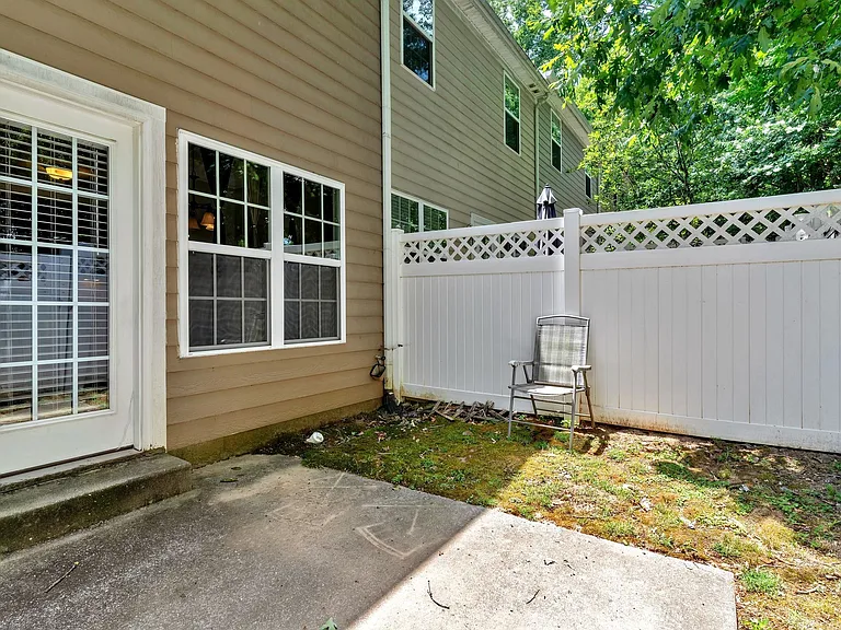 3724 Shane Point Pl — Photo 22