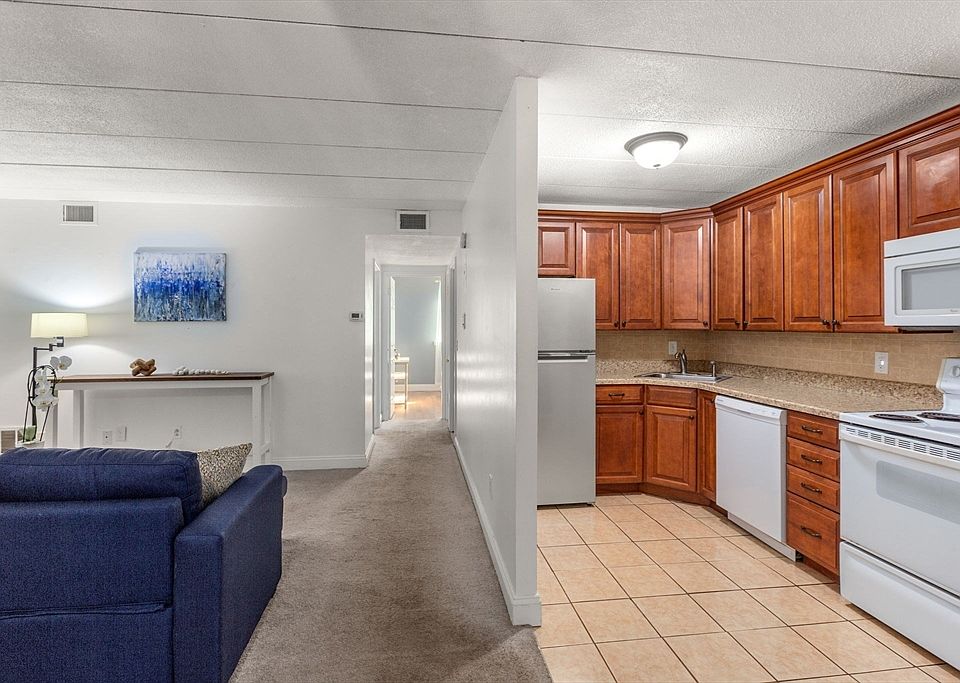 1st image of 296 Commercial St APT 21