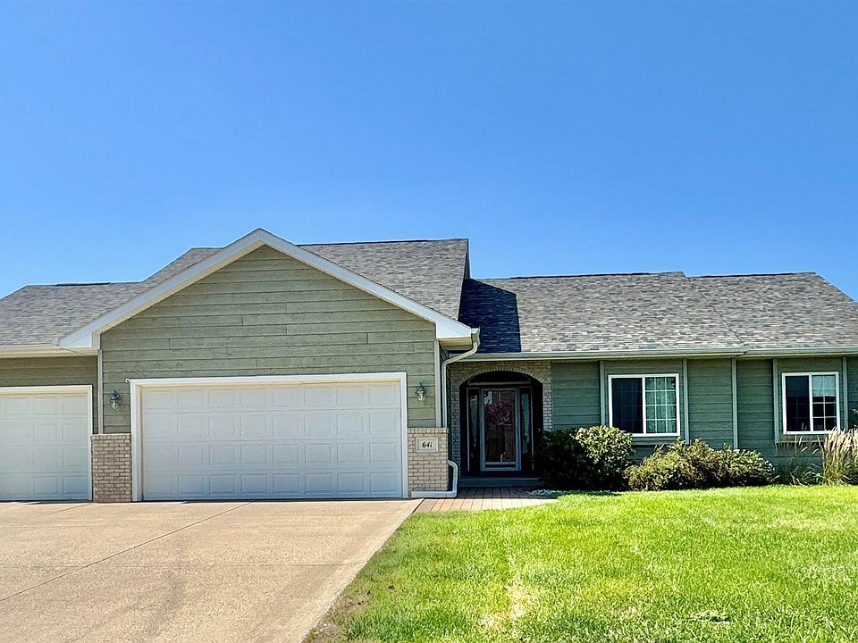 1st image of 641 Hawk Cir