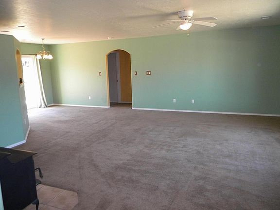 3rd image of 70 Camino Alto