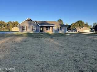 333 Hinch Mountain View Rd, Crossville, TN 38555