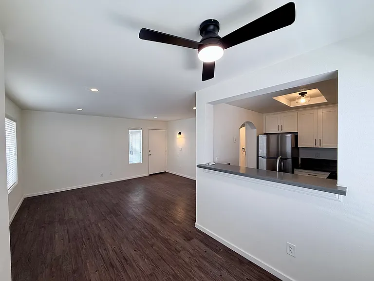 Mansfield Terrace Apartments — Photo 31