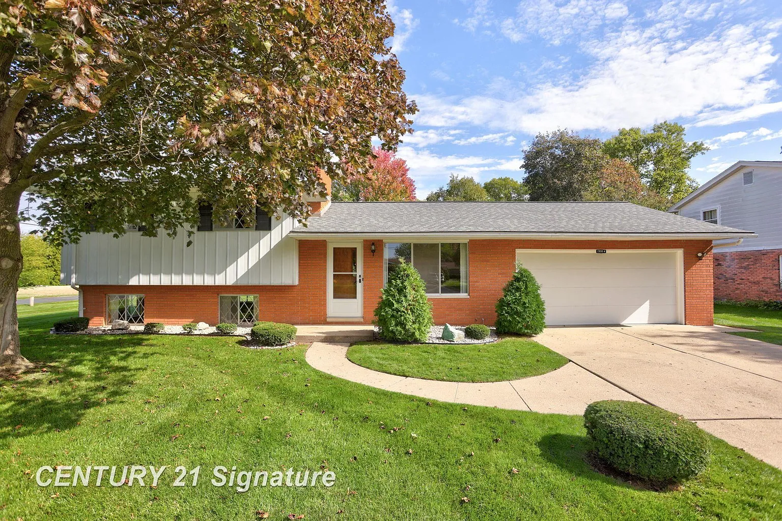 1908 W Packard Dr photo 1