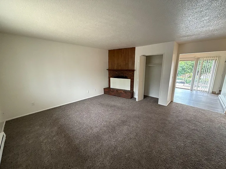 3930 Iberis St NE — Photo 3