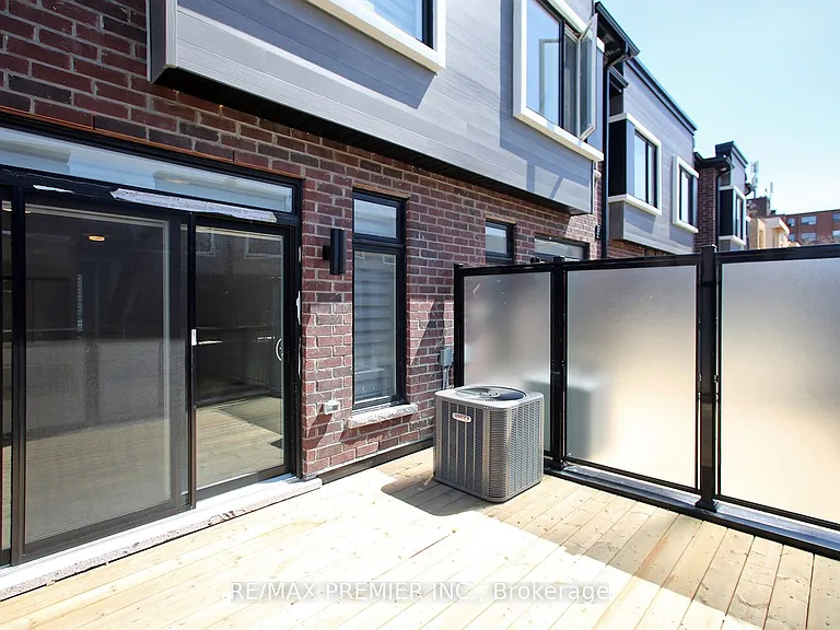73 Akil Thomas Gdns — Photo 4