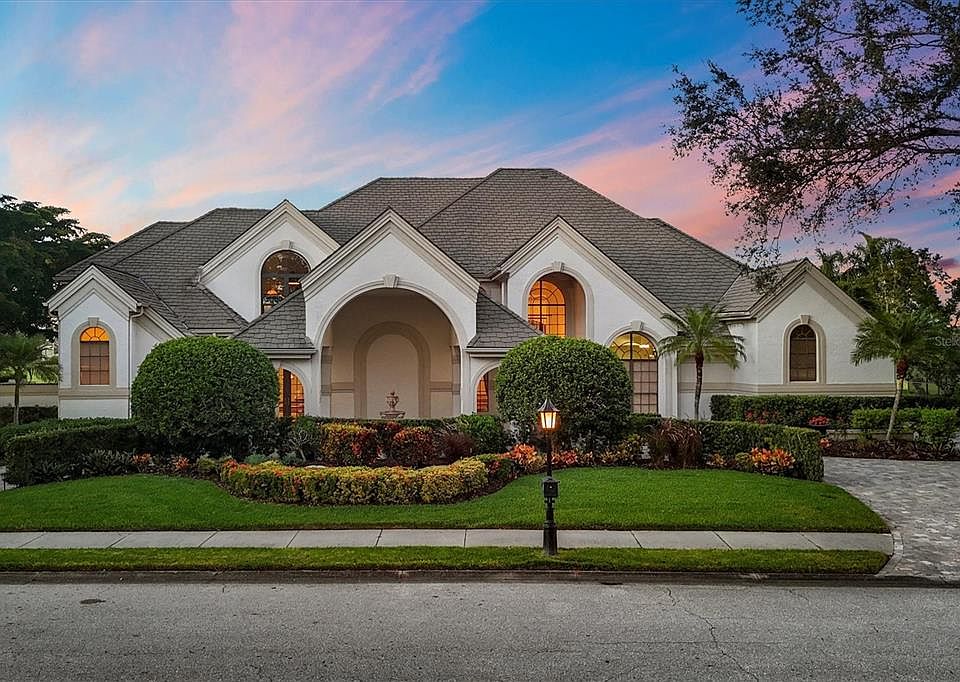 1st image of 4021 Las Palmas Way