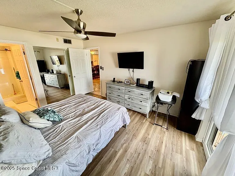 4100 Ocean Beach Blvd #513 — Photo 10