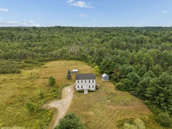 31 Murray Drive, Buxton, ME 04093