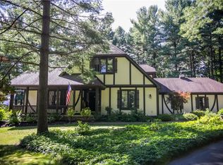 13039 Livery Ln, Chardon, OH 44024