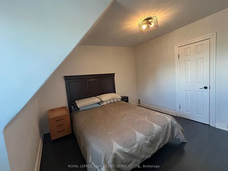 263 Grace St #2 — Photo 18
