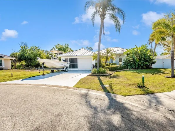 125 Englewood Garden Ct, Englewood, FL 34223