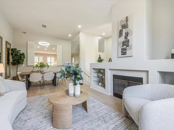 204 Village Ln, Foster City, CA 94404