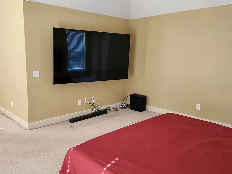 304 Christopher Luke Cir — Photo 12