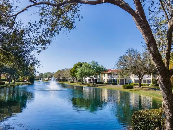 300 Diamond Cir APT 302, Naples, FL 34110