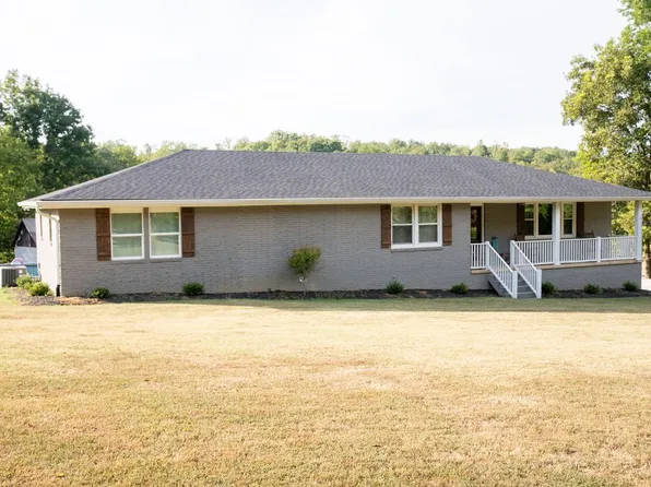 1801 Garrett Rd, Charlotte, TN 37036