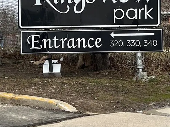 320 Dixon Rd #601, Toronto, ON M9R 1S8