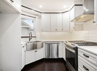 23 Guenevere Way, Berkeley Heights, NJ 07922