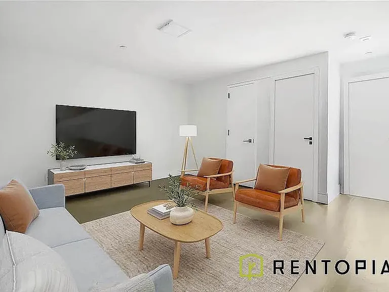 155 Meserole St #5D — Photo 3