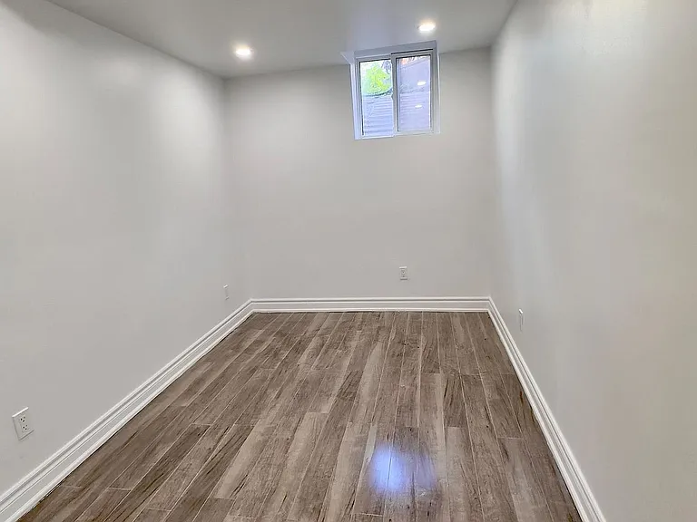 62 Telegraph Dr — Photo 3