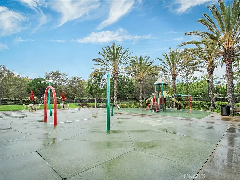 15 Platinum Cir — Photo 49