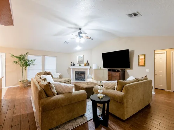 141 Calhoon St, Elk City, OK 73644