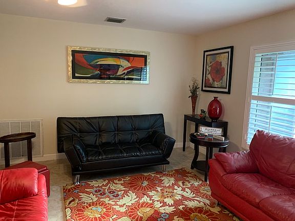 3rd image of 421 Willows Ave