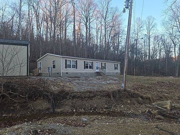 3rd image of 1469 Edgington Rd