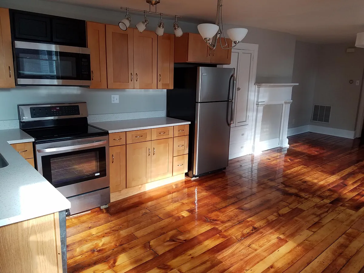 Building Photo - 619 Tripoli St #2