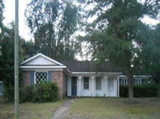 6213 Park Brook Dr, Mobile, AL 36608