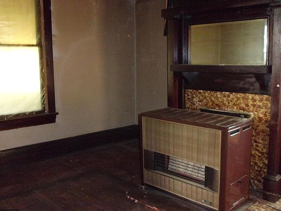 2nd image of 620 E Park Ave