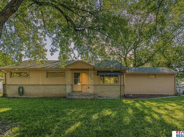 1205 N 85th St, Omaha, NE 68114