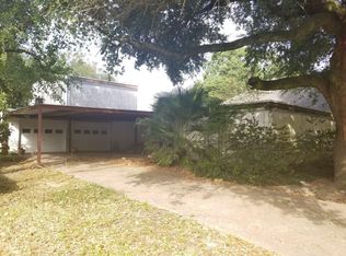 2610 Cherry Ln, Pasadena, TX 77502