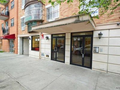 4318 Robinson St APT 6C, Flushing, NY, 11355