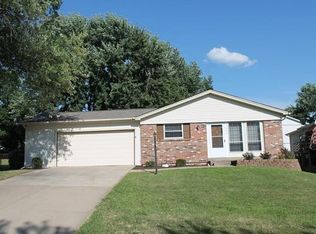 1806 Pebble Brook Dr, O'Fallon, MO 63366