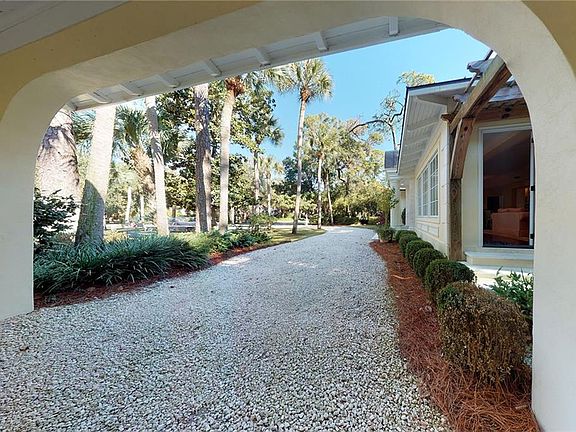 4th image of 3104 Sea Island Dr #332