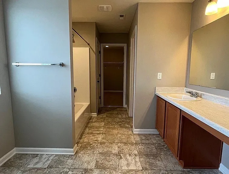 1443 Classic Ave — Photo 15